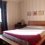 Hostel Sweet &
